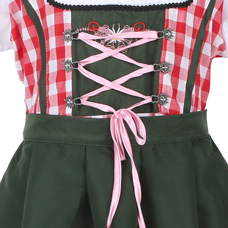 traditional german oktoberfest outfit